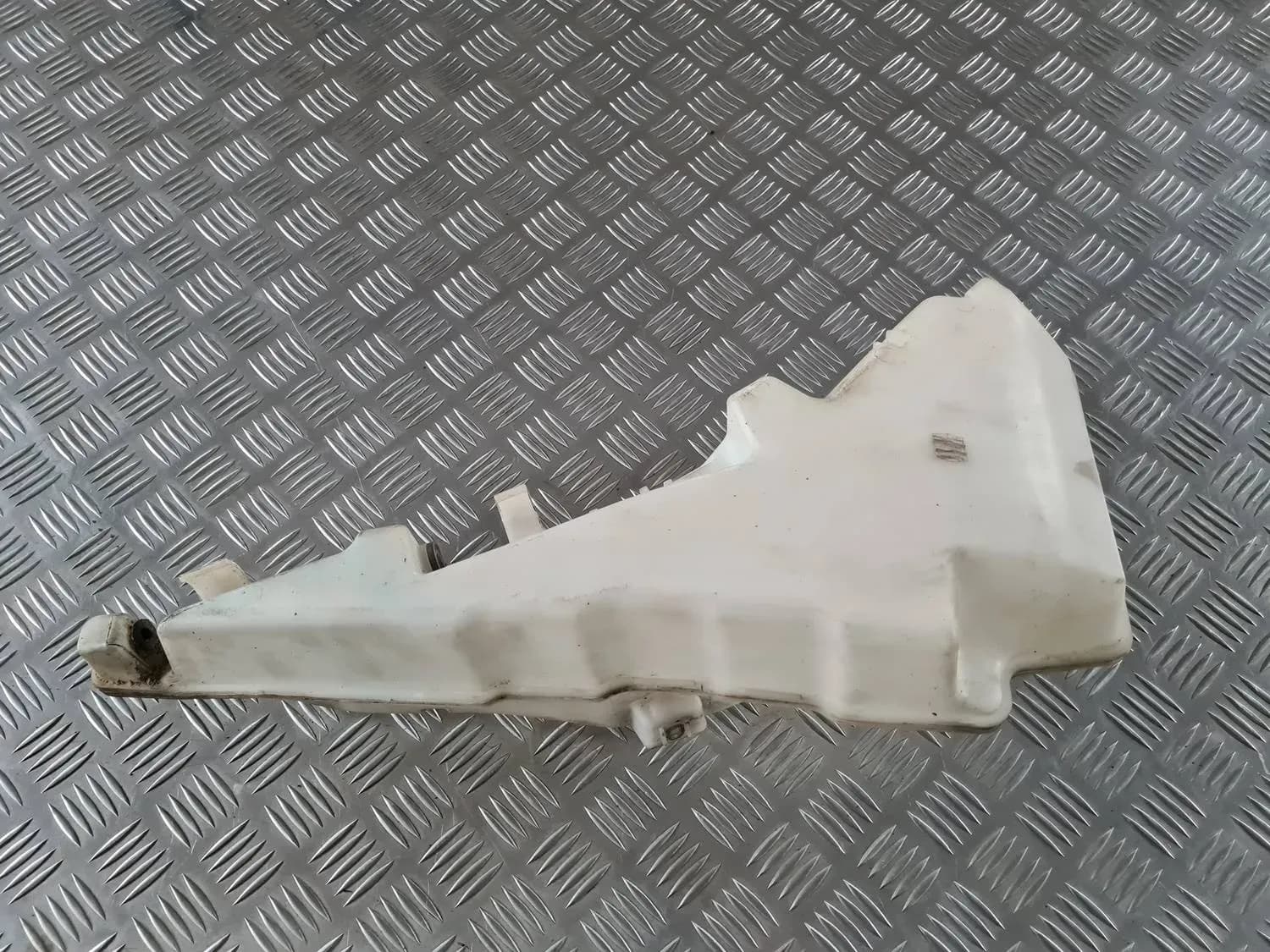 Rezervor de lichid de spălare AUDI A6 2008 - foto 3