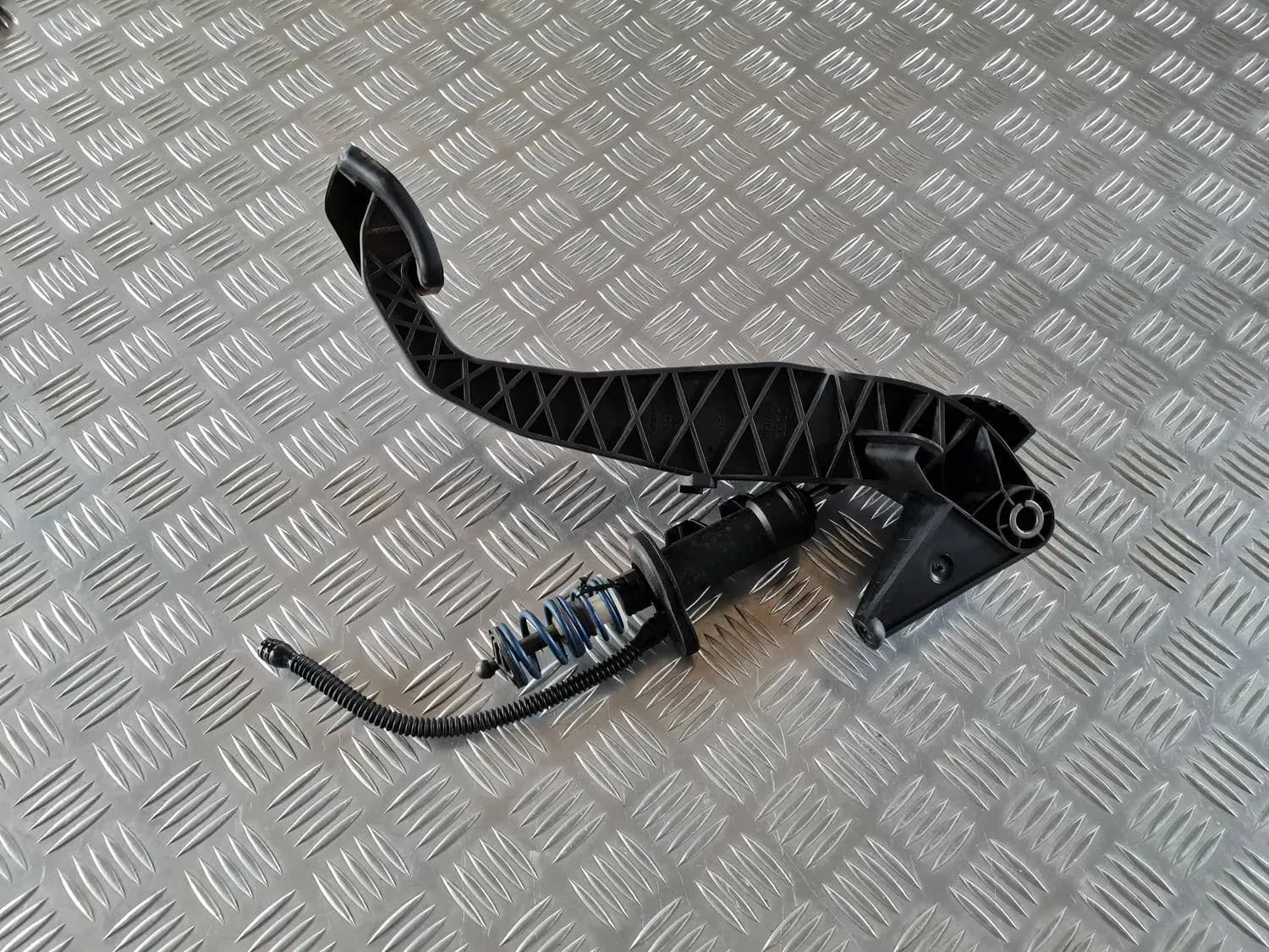 Pedala de ambreiaj AUDI A6 2008 - foto 1