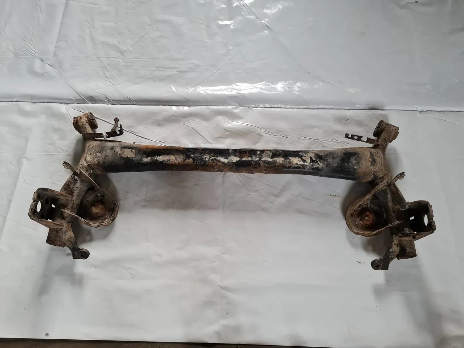 Punte spate/Subcadru spate RENAULT SCENIC III 2011 - foto 2