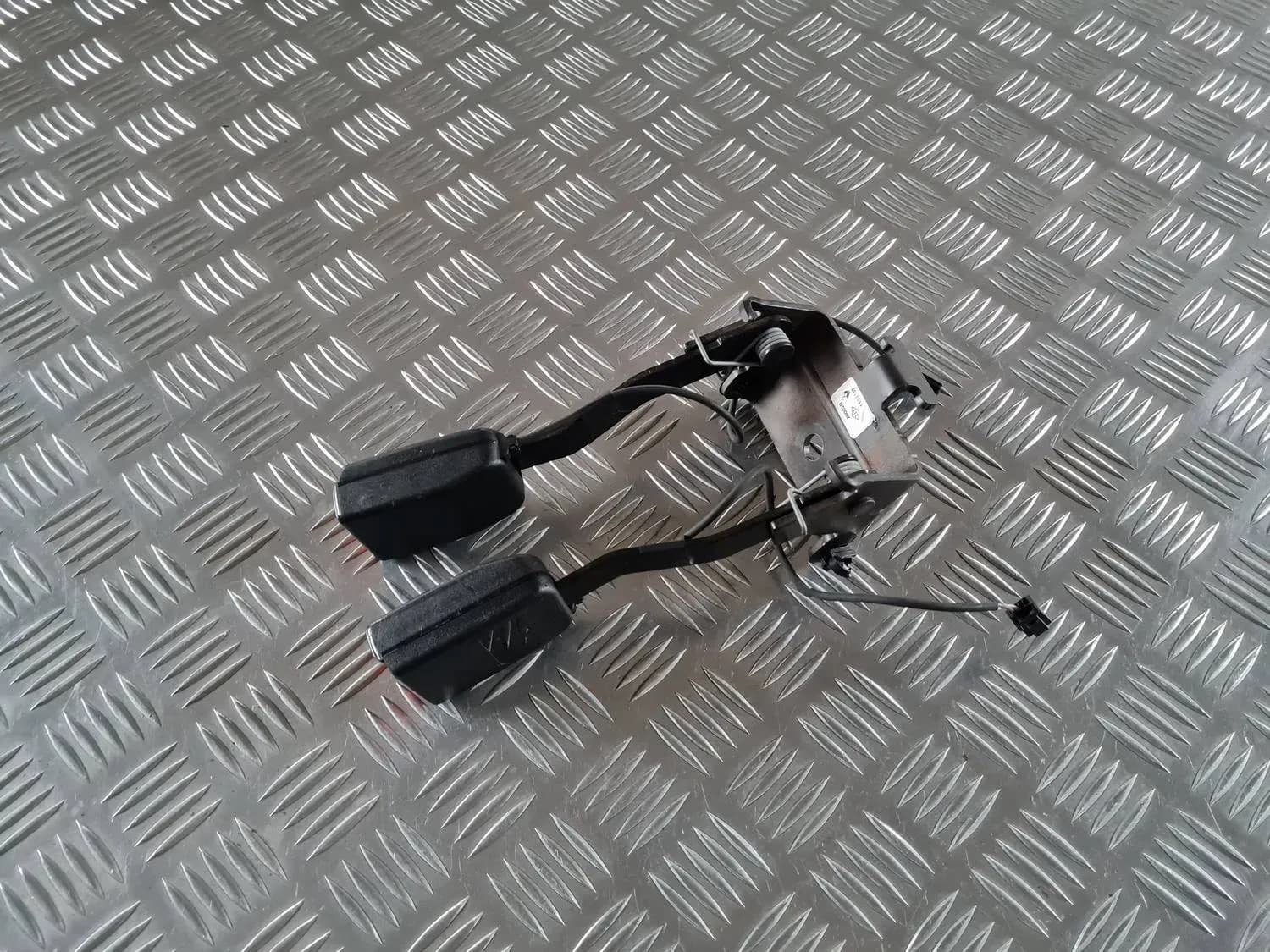 Cataramă dublă pentru centura de siguranță din spate RENAULT SCENIC III 2011 - foto 1