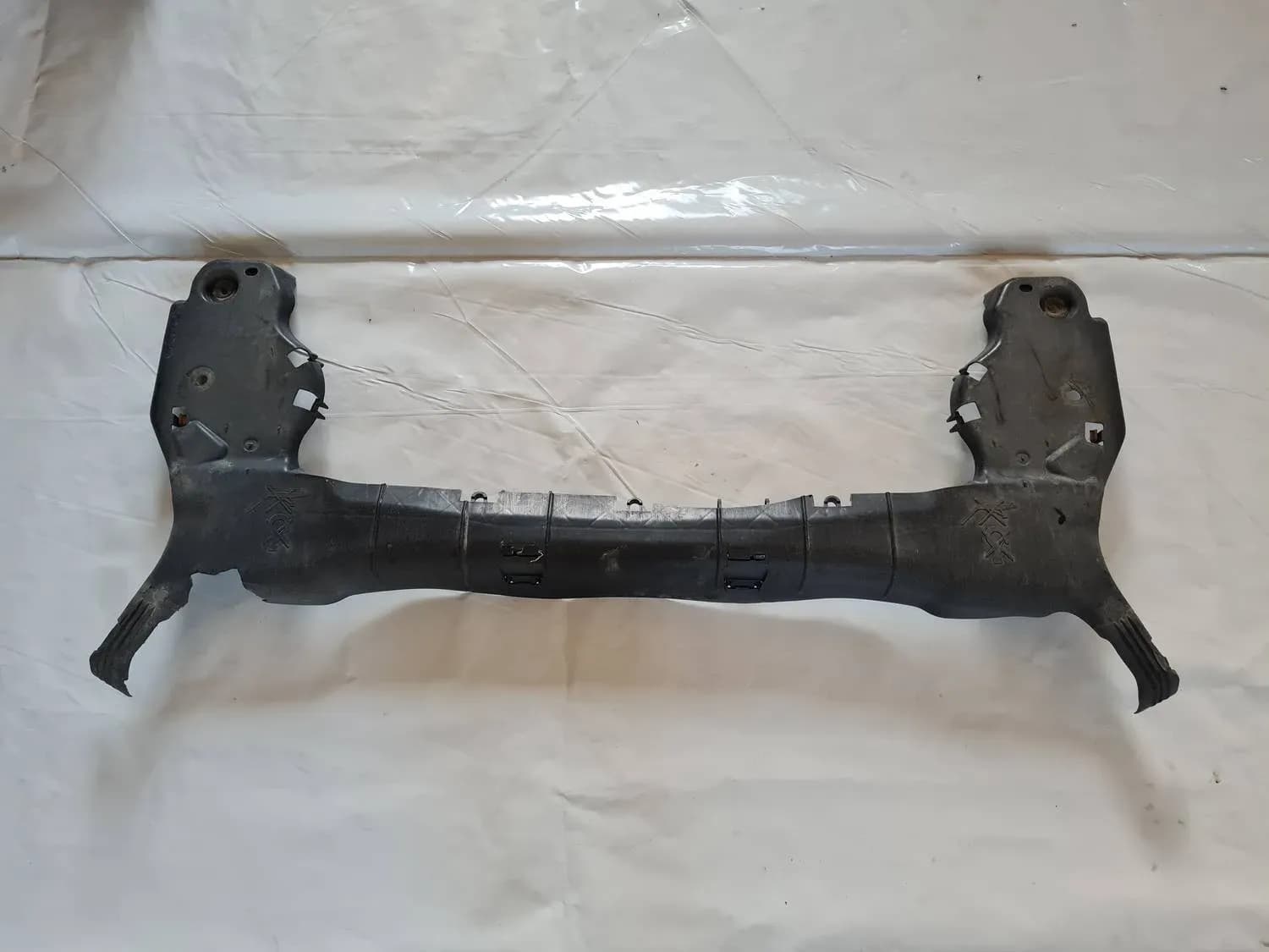 Protecția așezului spate RENAULT SCENIC III 2011 - foto 1