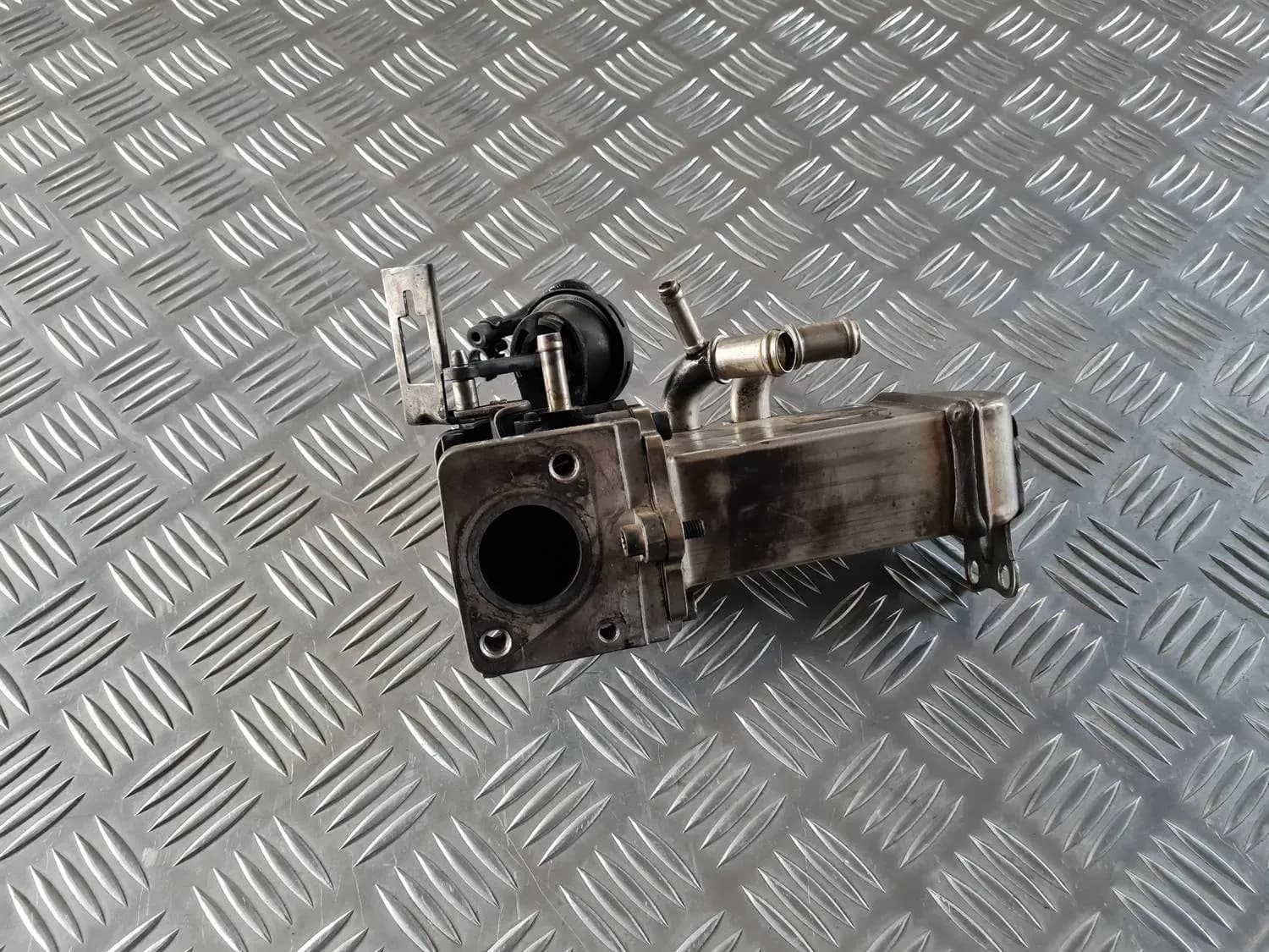Răcitorul supapei EGR AUDI A6 2008 - foto 3