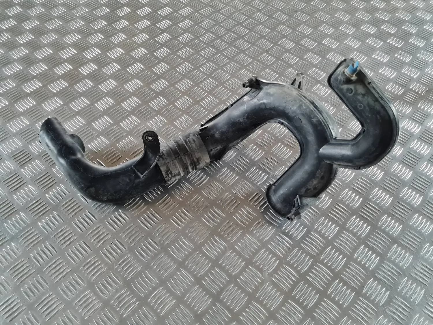 Conductă de admisie a aerului RENAULT SCENIC III 2011 - foto 5
