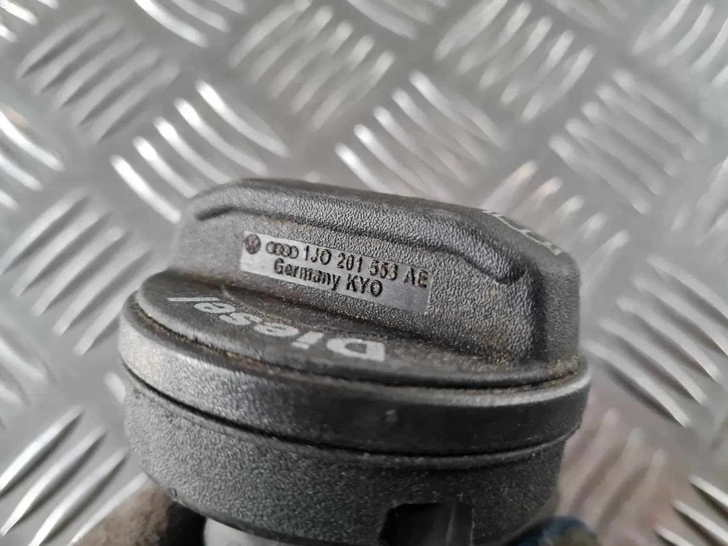 Capacul rezervorului de combustibil AUDI A6 2008 - foto 2