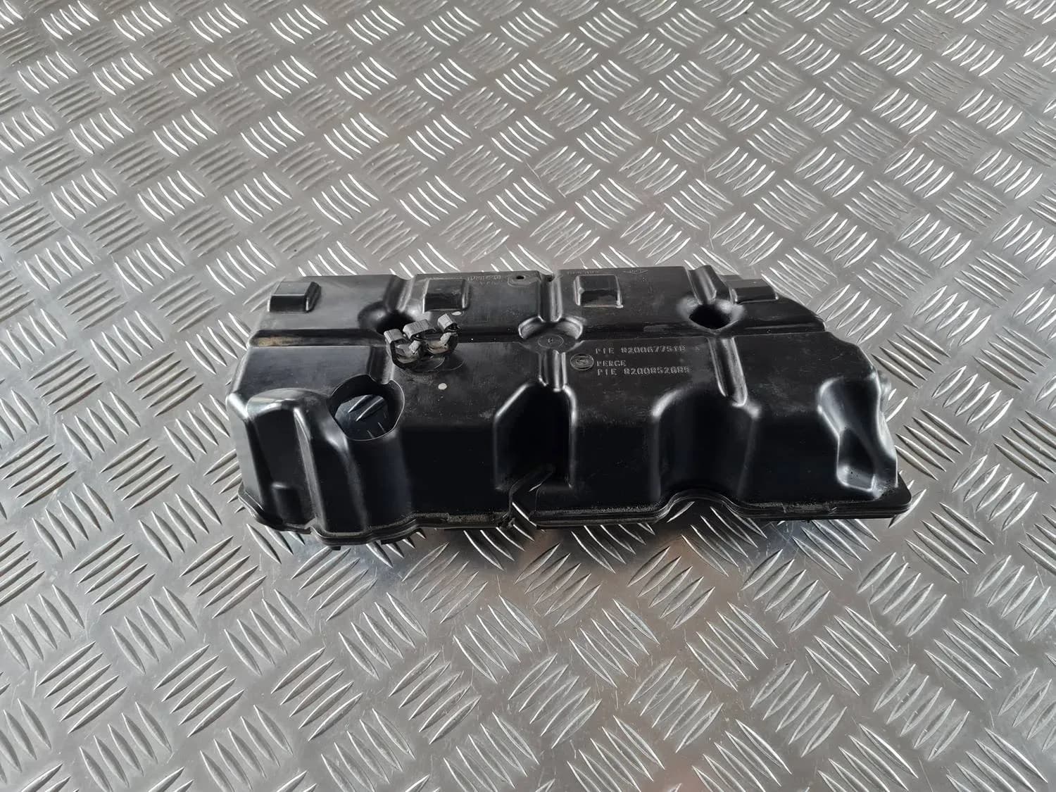 Capacul capului (supapă) RENAULT SCENIC III 2011 - foto 1