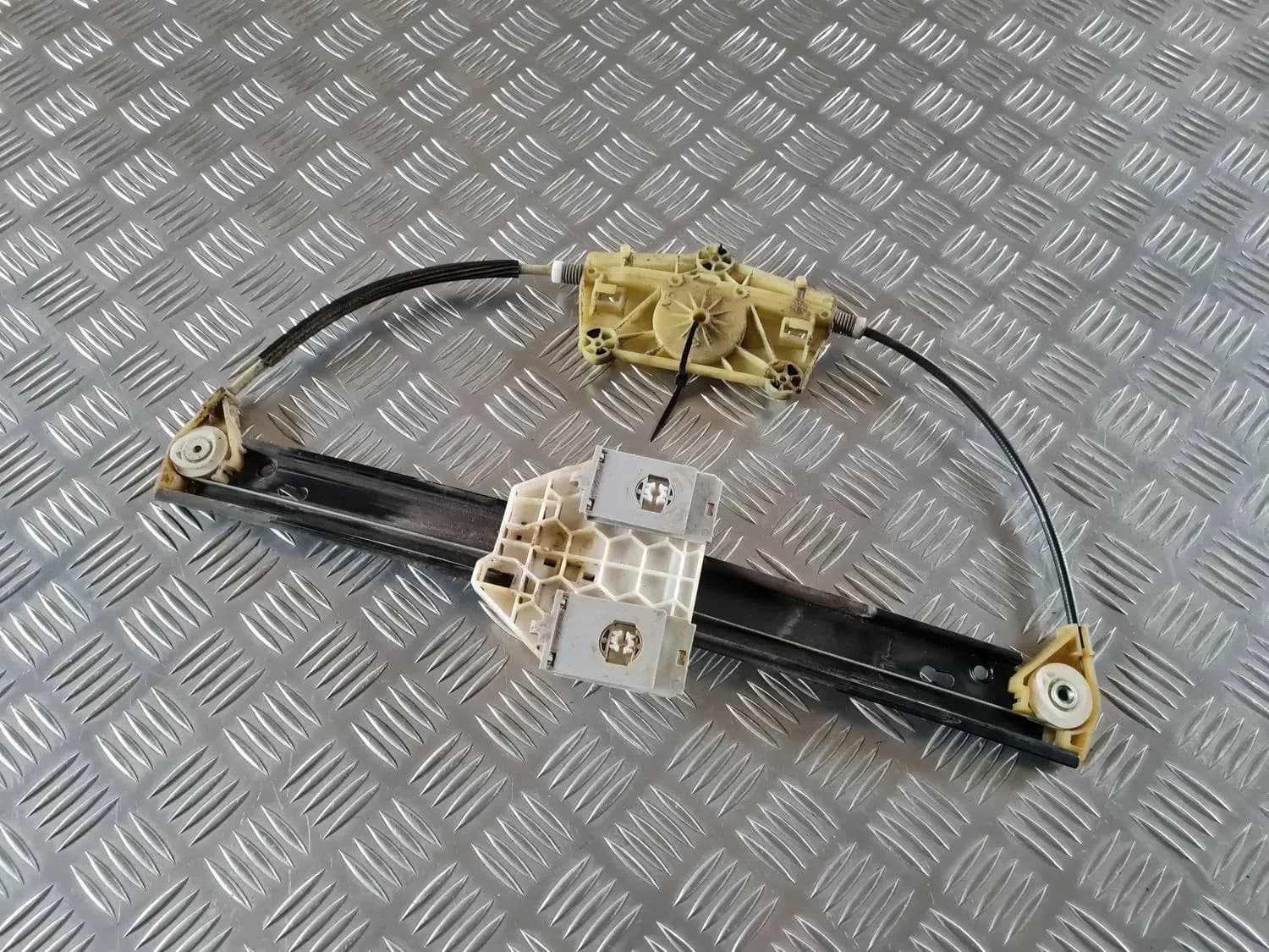 Ridicator geam spate stânga AUDI A6 2008 - foto 3