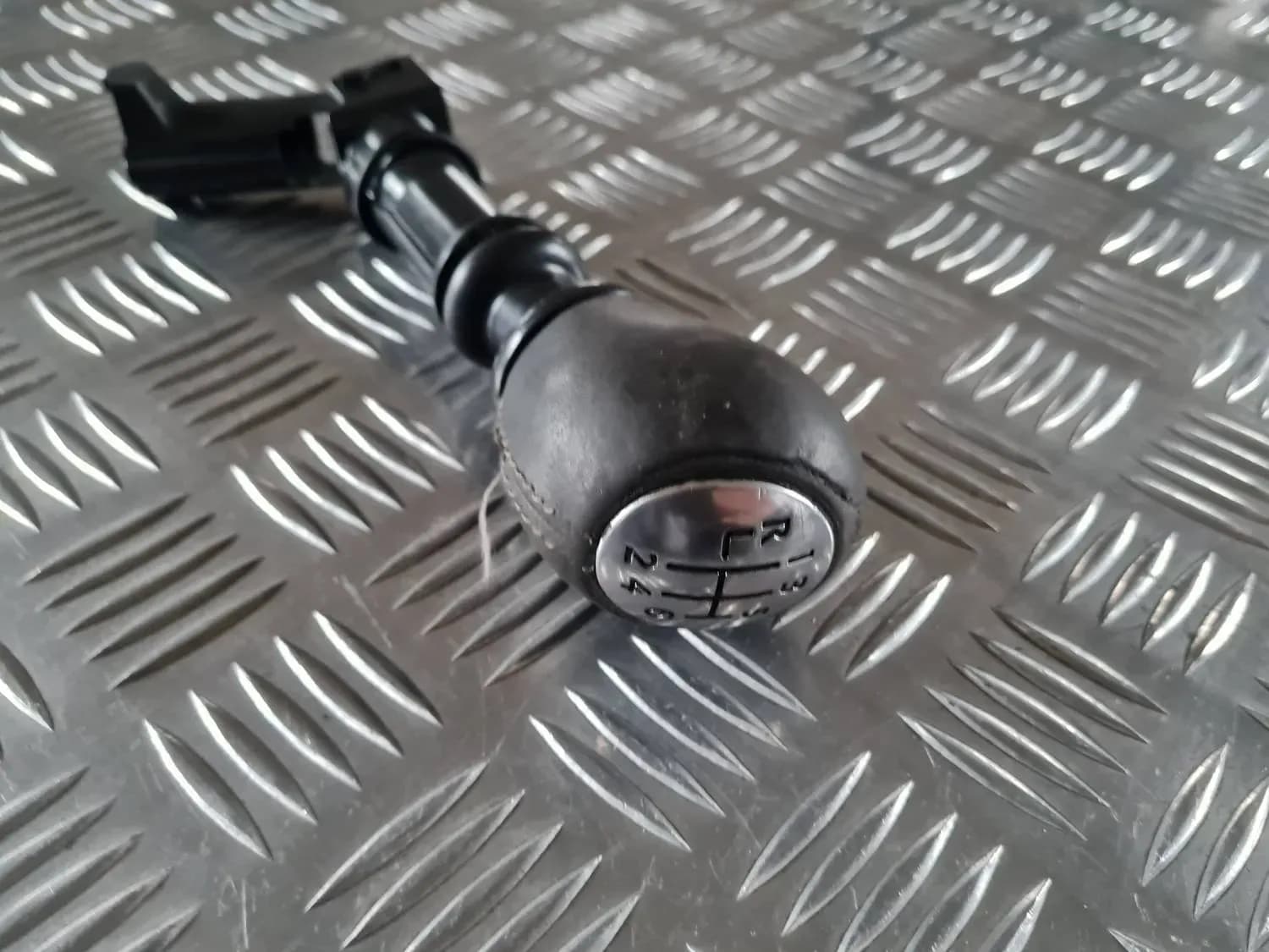 Capătul butonului schimbătorului de viteze RENAULT SCENIC III 2011 - foto 3