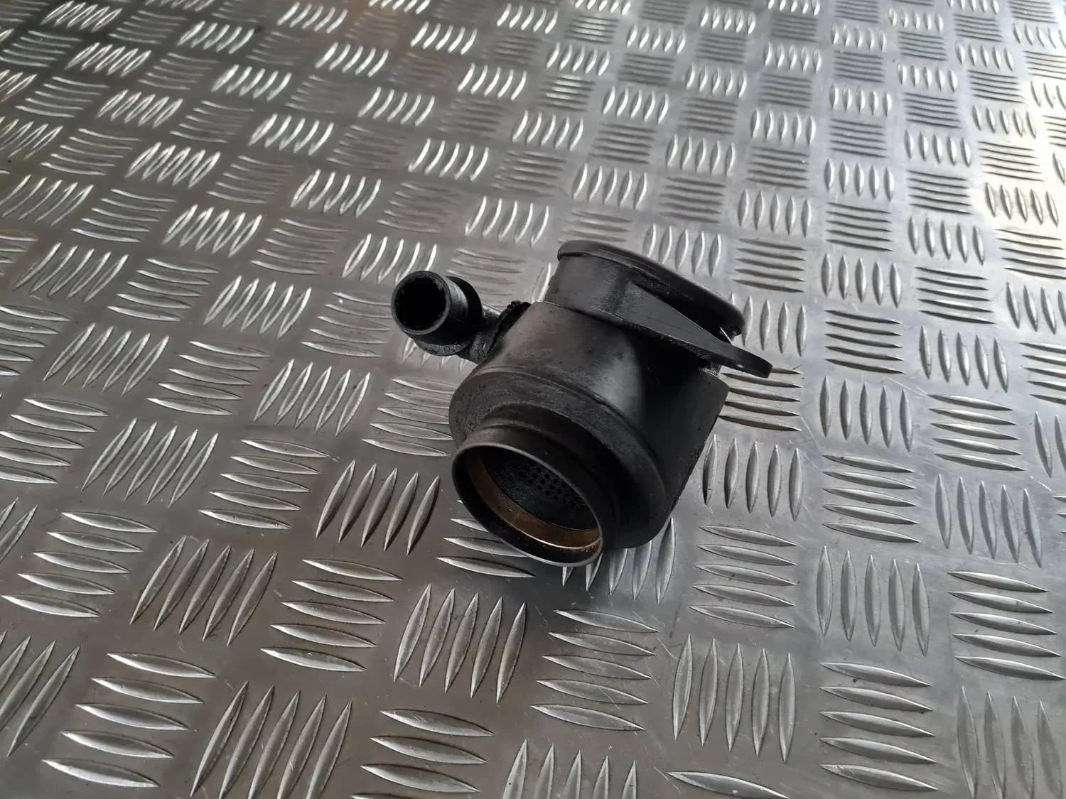Rezonator filtru de aer AUDI A6 2008 - foto 2