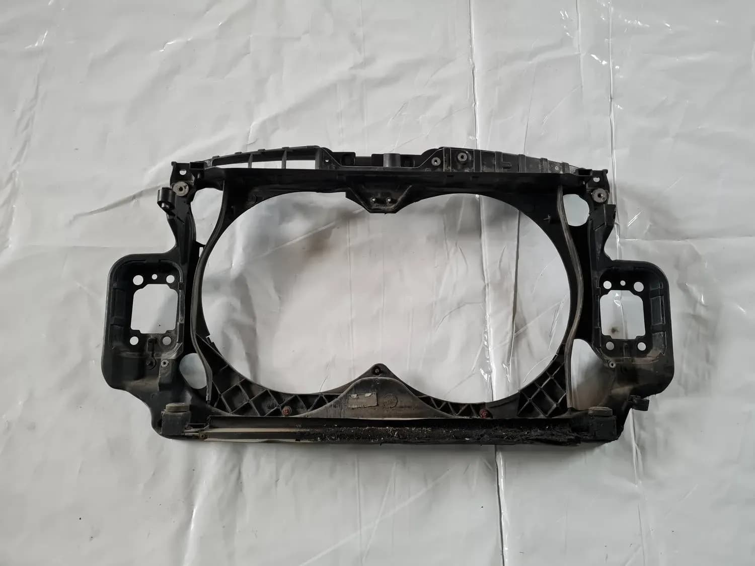 Cadru radiator față AUDI A6 2008 - foto 1