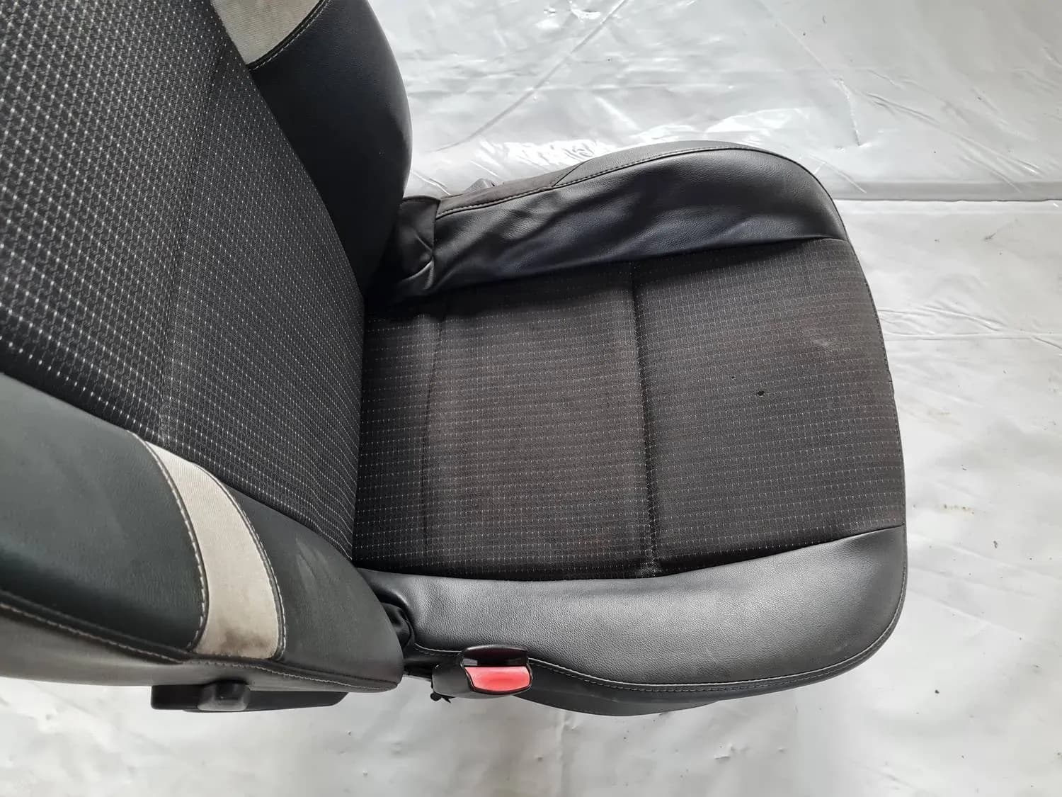 Scaun stânga față RENAULT SCENIC III 2011 - foto 5