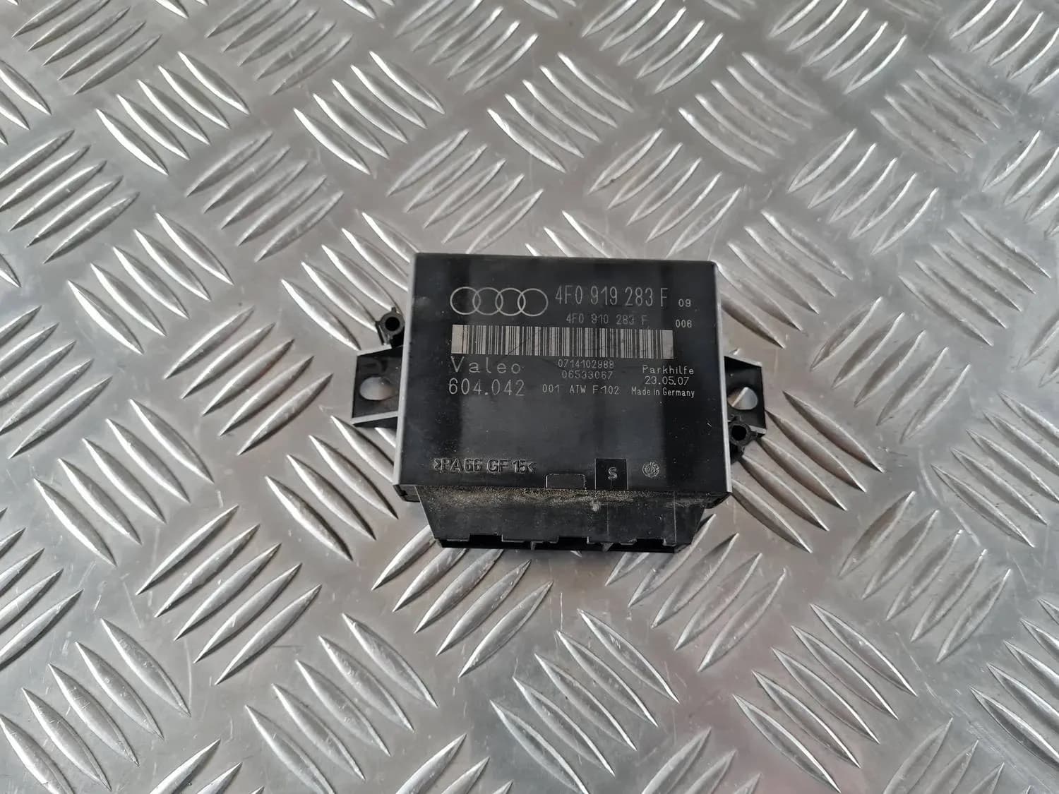 Unitatea de control a senzorilor de parcare AUDI A6 2008 - foto 1