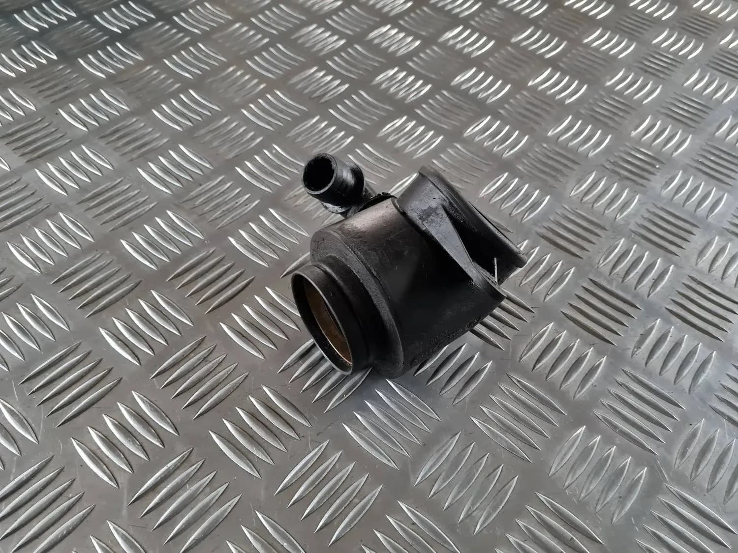 Rezonator filtru de aer AUDI A6 2008 - foto 3