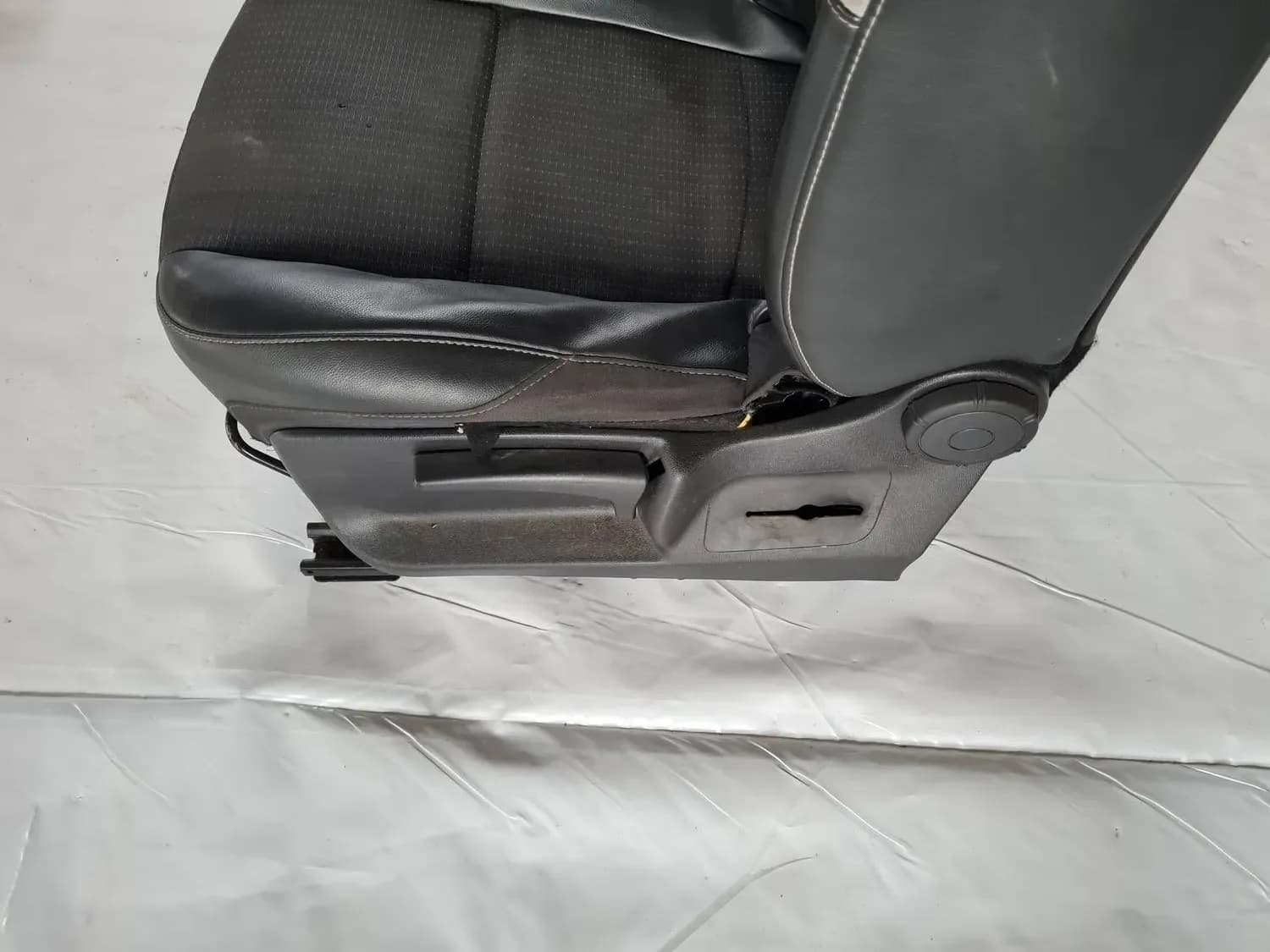 Scaun stânga față RENAULT SCENIC III 2011 - foto 8