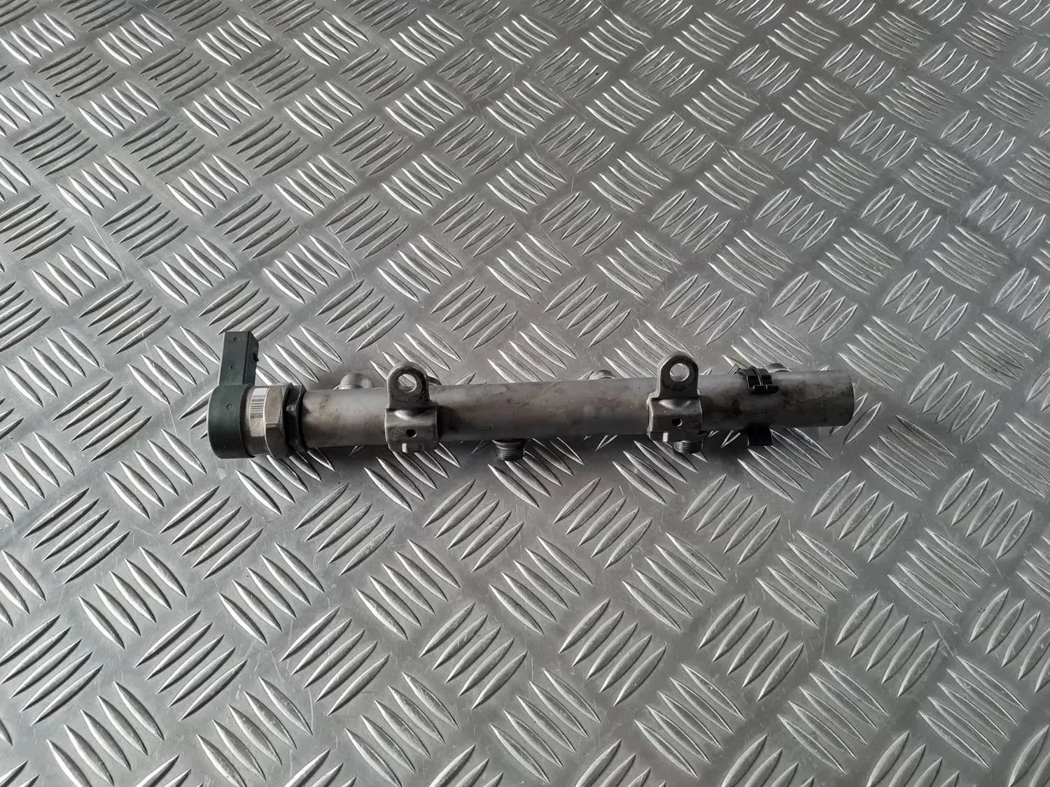 Conducta de combustibil AUDI A6 2008 - foto 3
