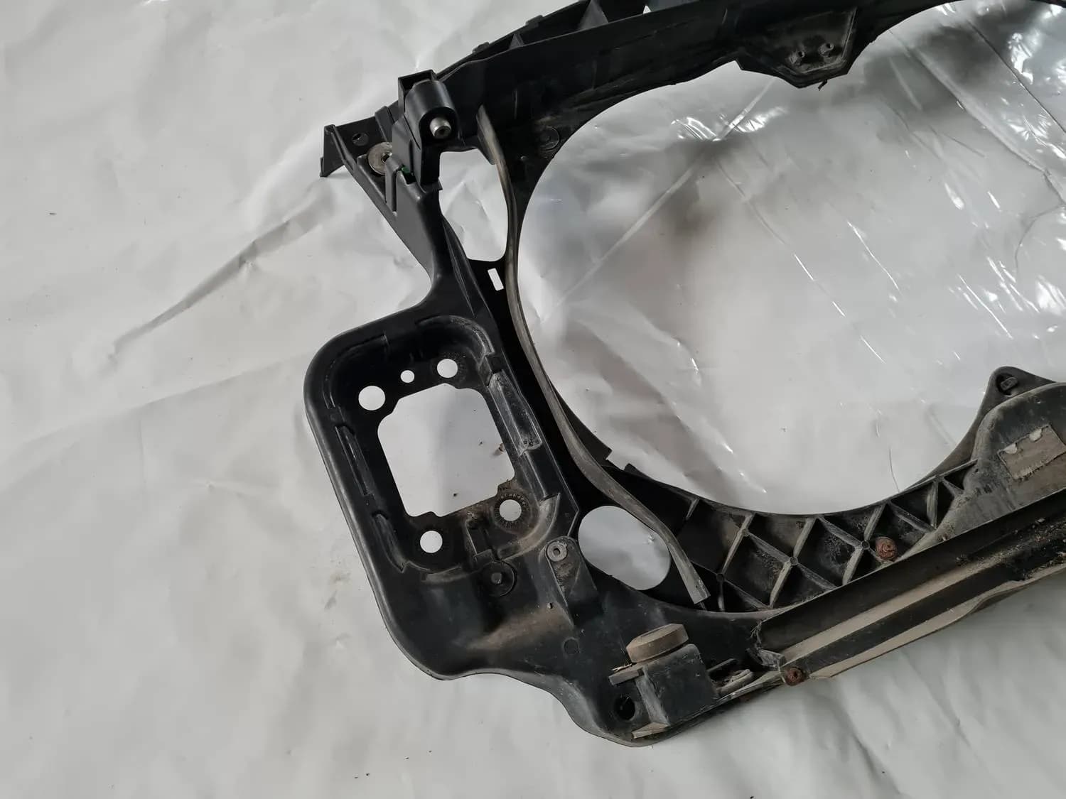 Cadru radiator față AUDI A6 2008 - foto 3