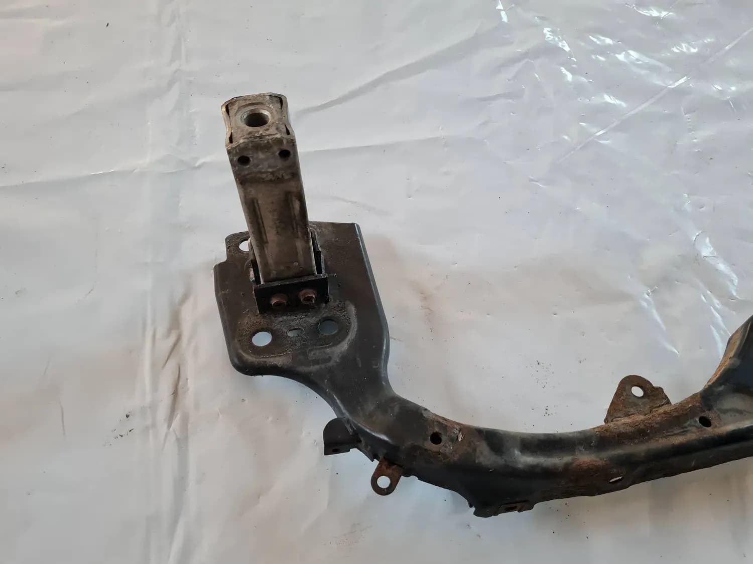 Traversă față pentru radiator AUDI A6 2008 - foto 8