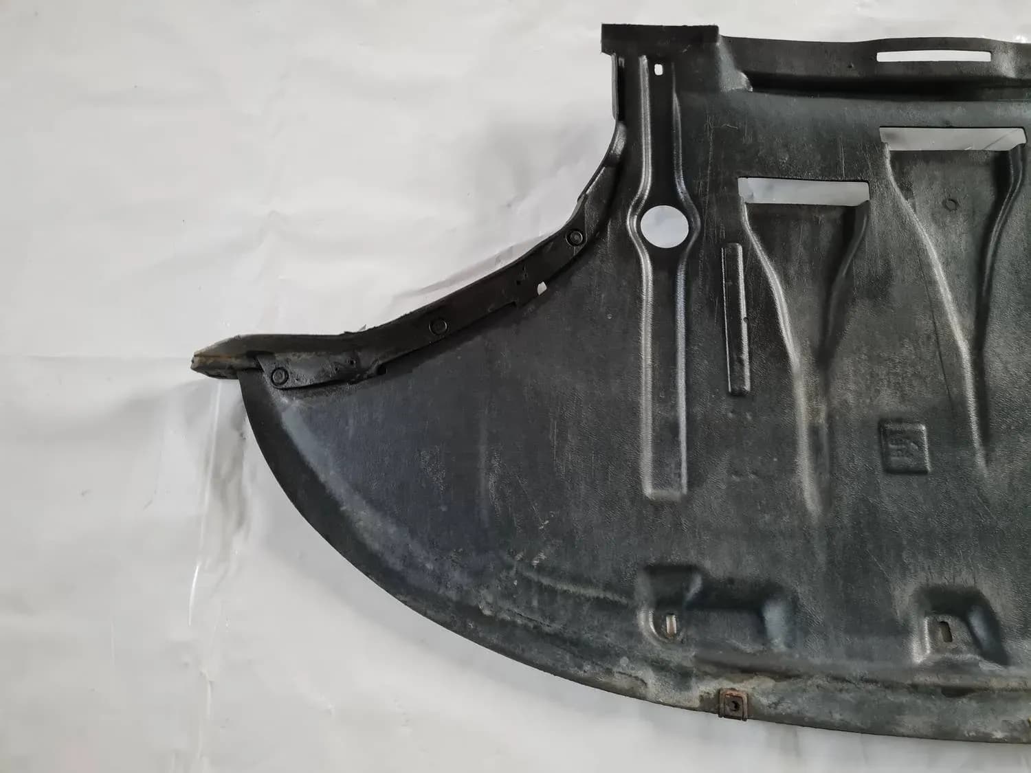 Protecție motor AUDI A6 2008 - foto 4