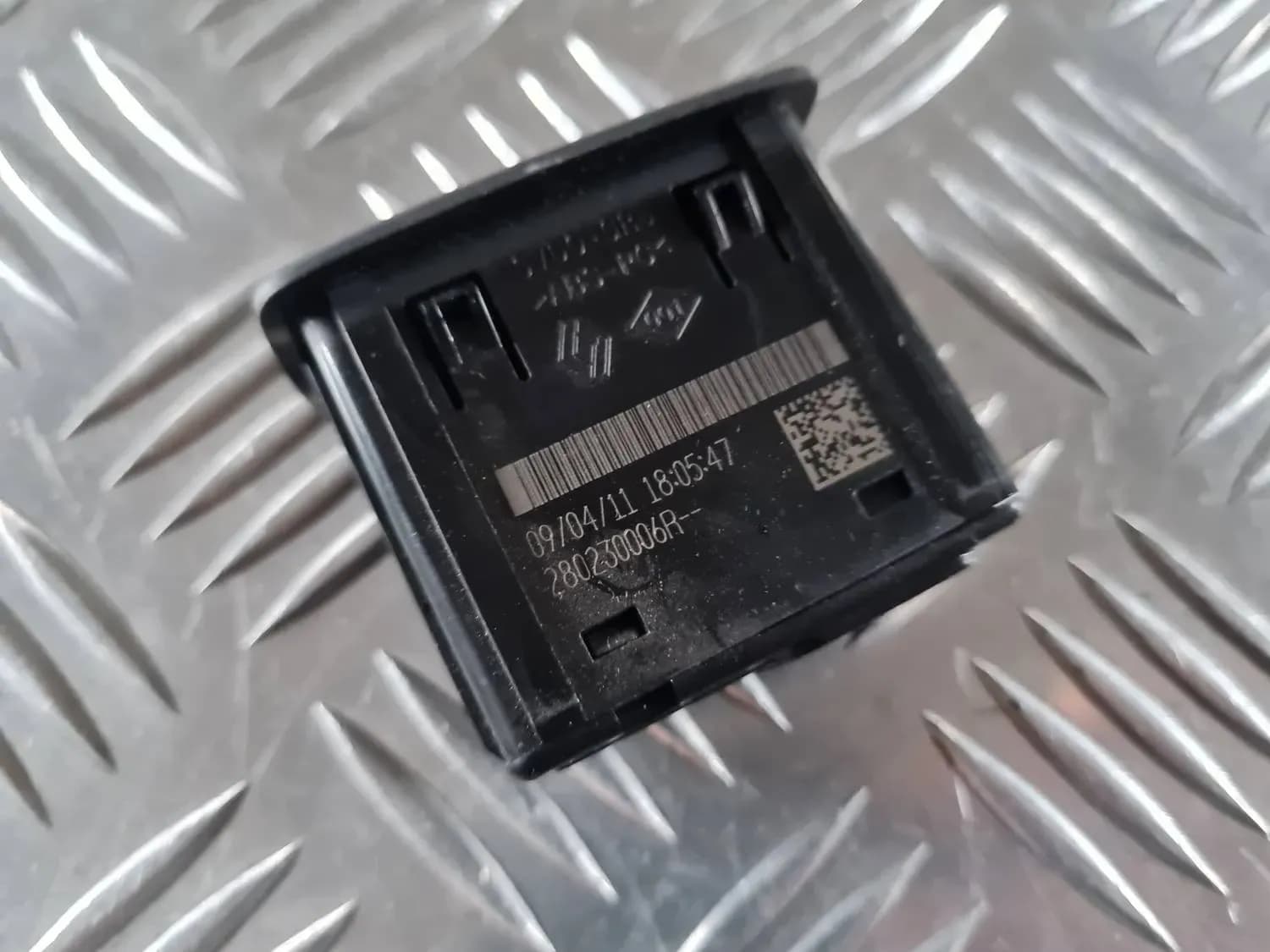 Adaptor USB/AUX RENAULT SCENIC III 2011 - foto 2