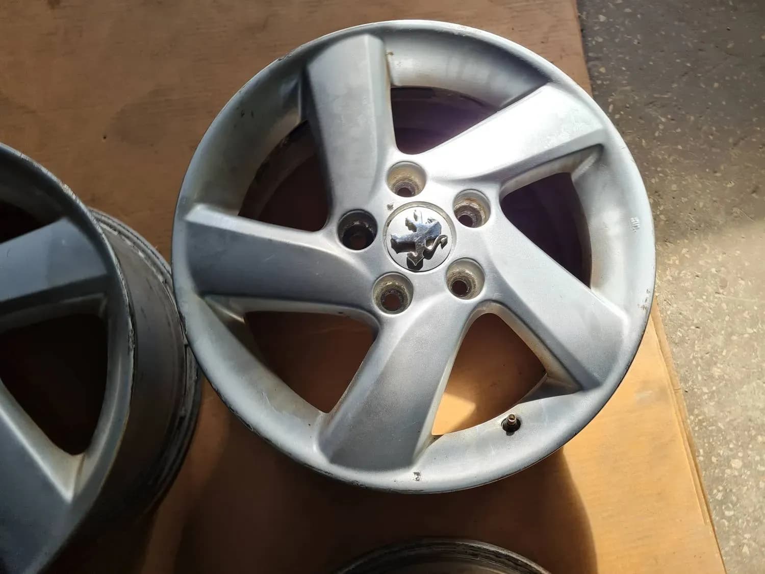 Jante din aliaj ușor (set) RENAULT SCENIC III 2011 - foto 4