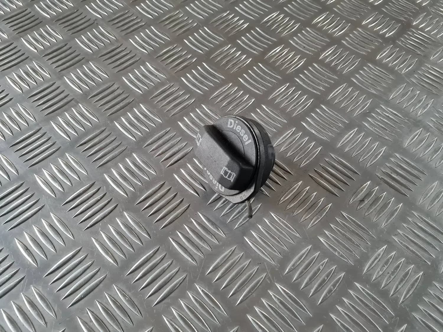 Capacul rezervorului de combustibil AUDI A6 2008 - foto 1