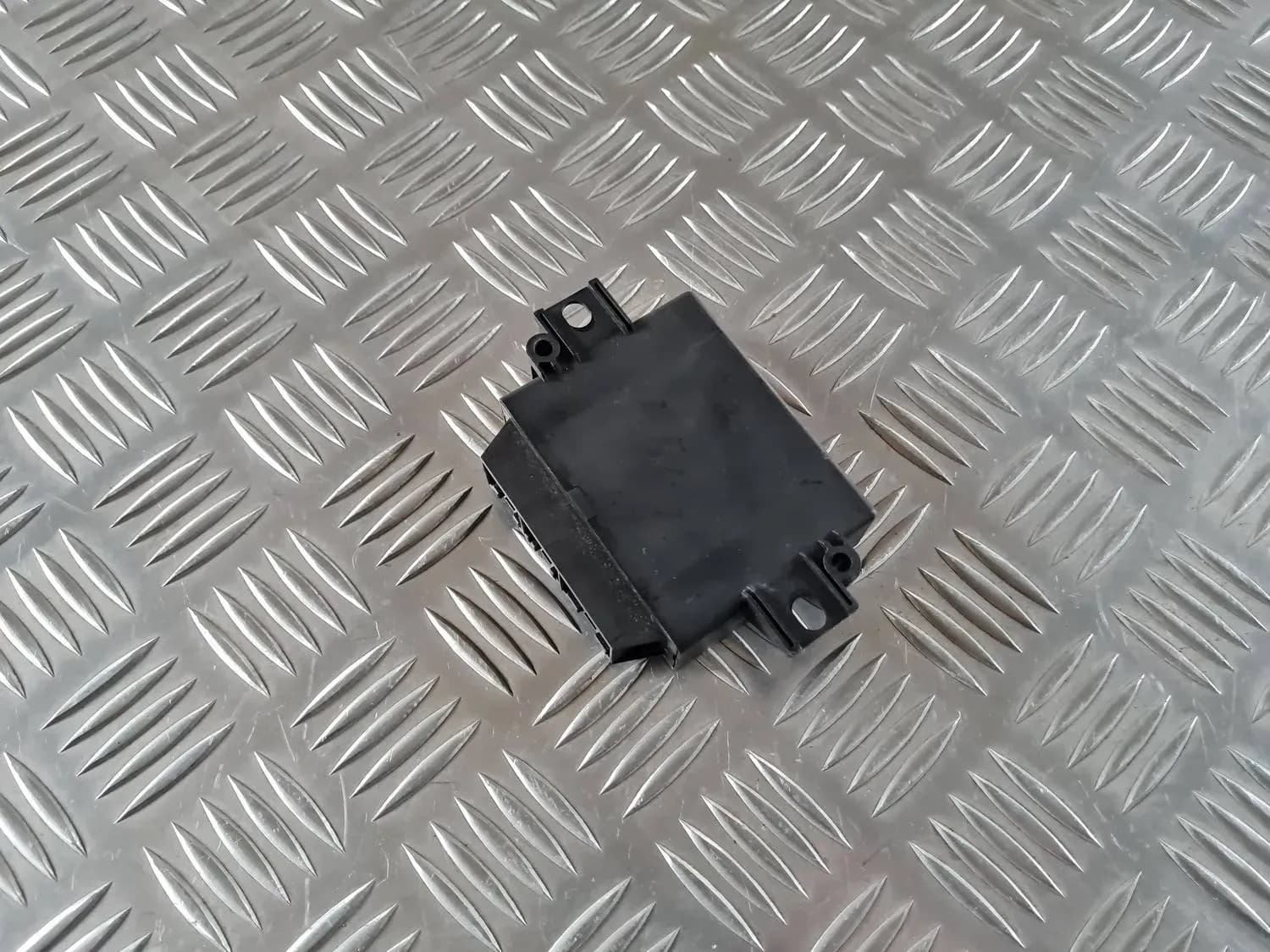 Unitatea de control a senzorilor de parcare AUDI A6 2008 - foto 2