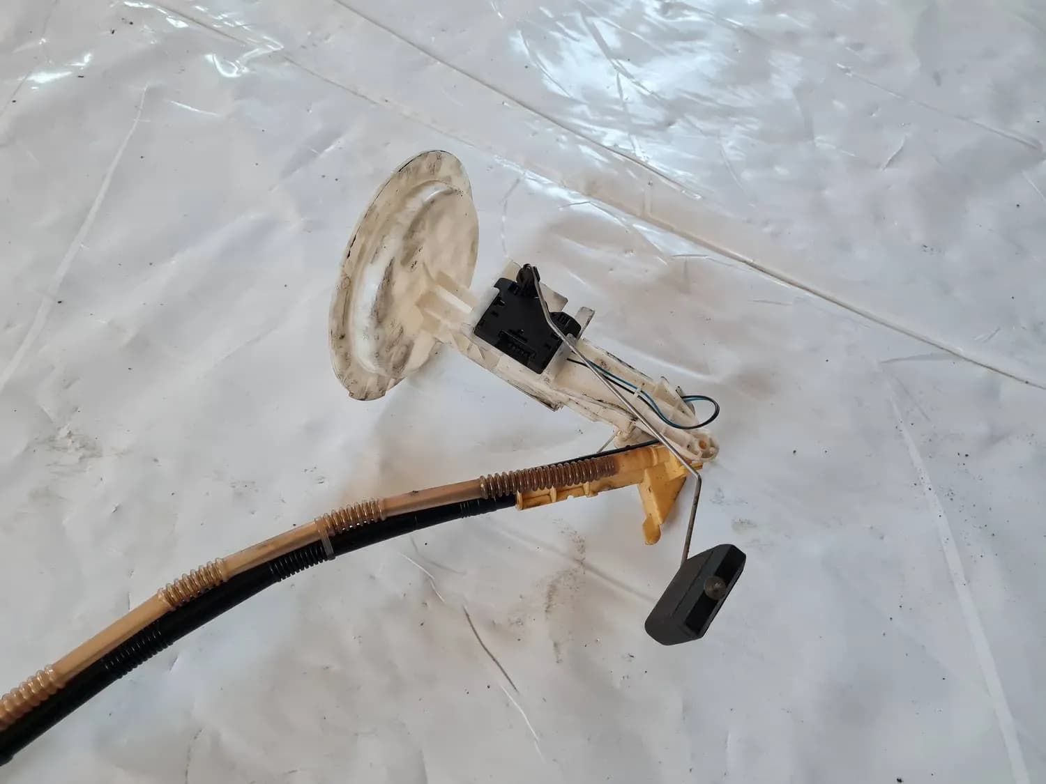 Pompă de combustibil suplimentară AUDI A6 2008 - foto 4