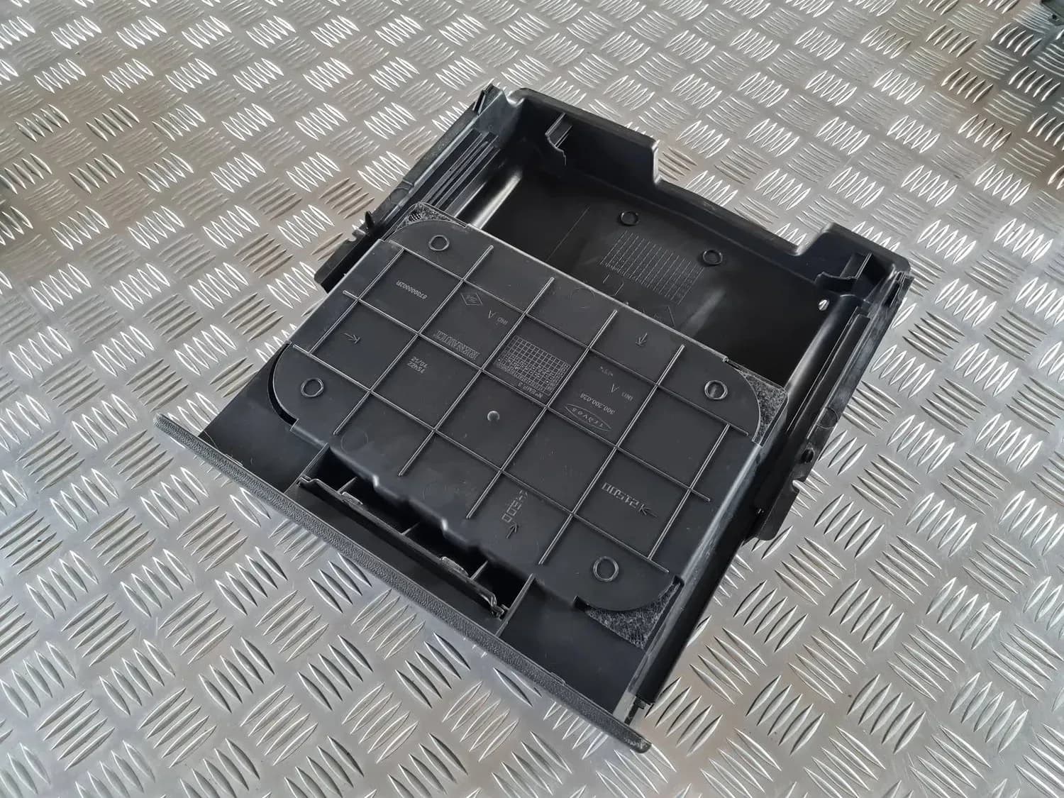 Compartiment de depozitare în grilă RENAULT SCENIC III 2011