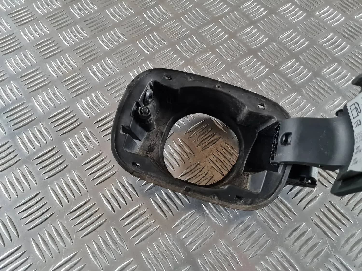 Capacul rezervorului de combustibil AUDI A6 2008 - foto 4