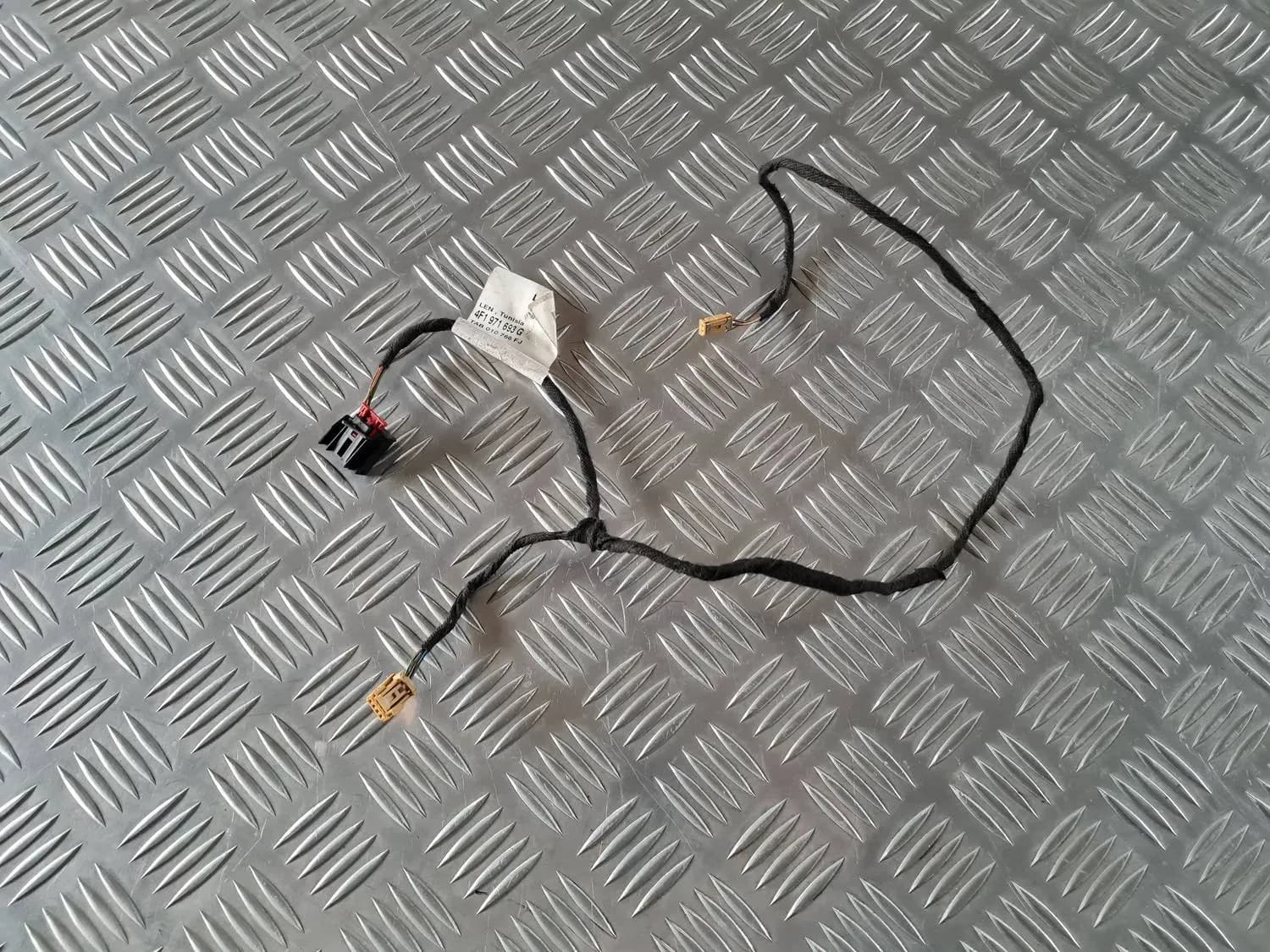 Cablajul de control al încălzitorului interior AUDI A6 2008 - foto 1
