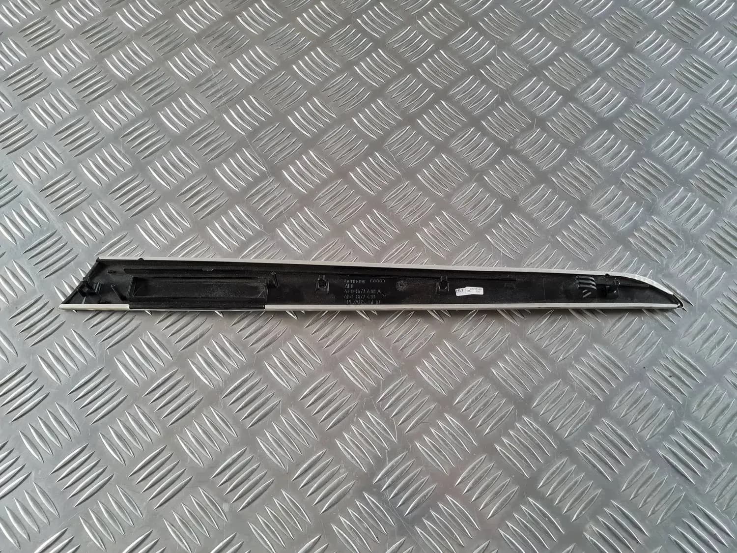 Panouri ornamentale pentru uși AUDI A6 2008 - foto 4