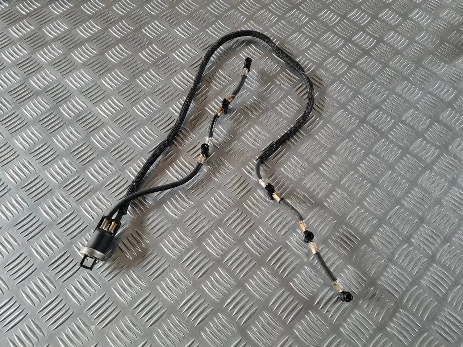Conducta de retur a combustibilului AUDI A6 2008 - foto 1