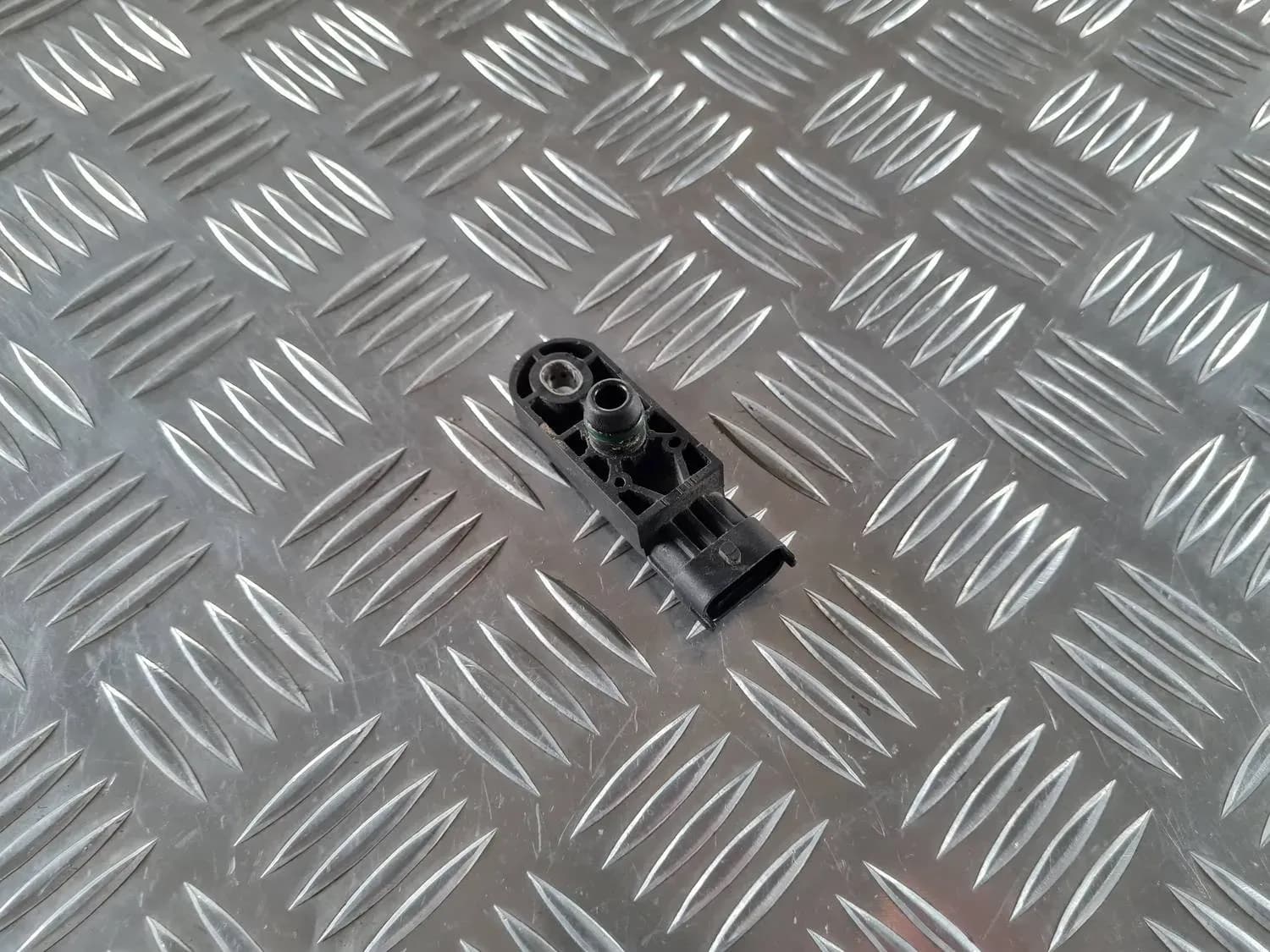 Senzor de presiune a aerului RENAULT SCENIC III 2011 - foto 3