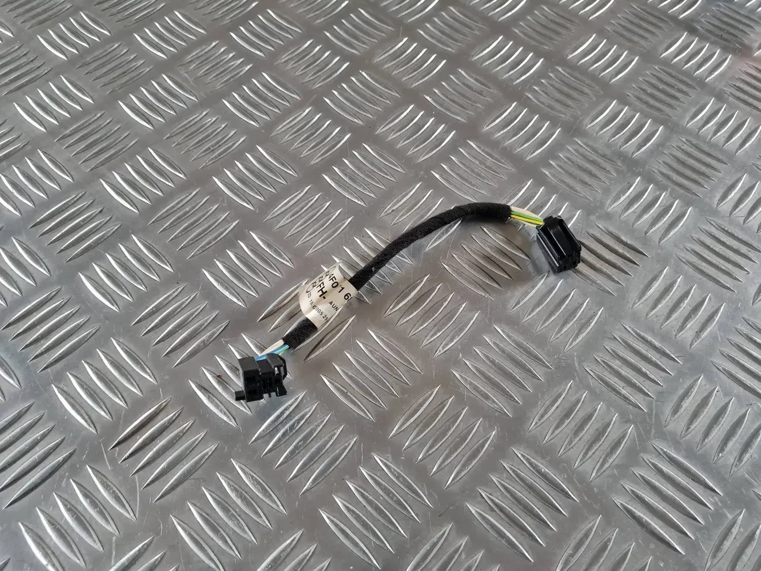 Cablu pentru motorul geamului electric AUDI A6 2008 - foto 1