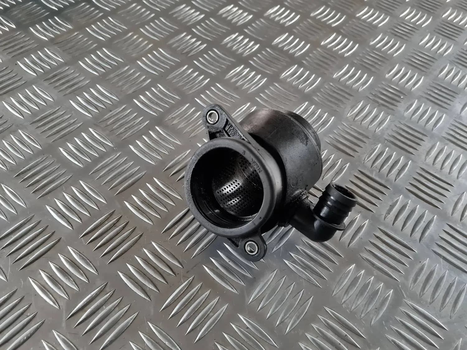 Rezonator filtru de aer AUDI A6 2008 - foto 4