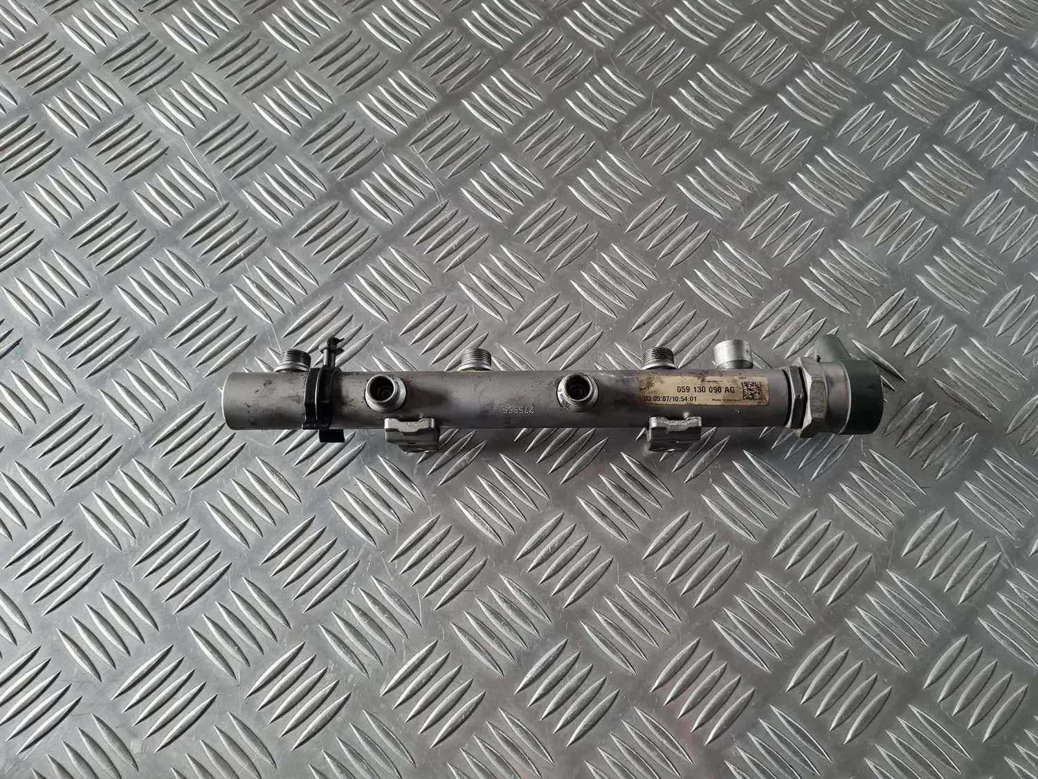 Conducta de combustibil AUDI A6 2008 - foto 4