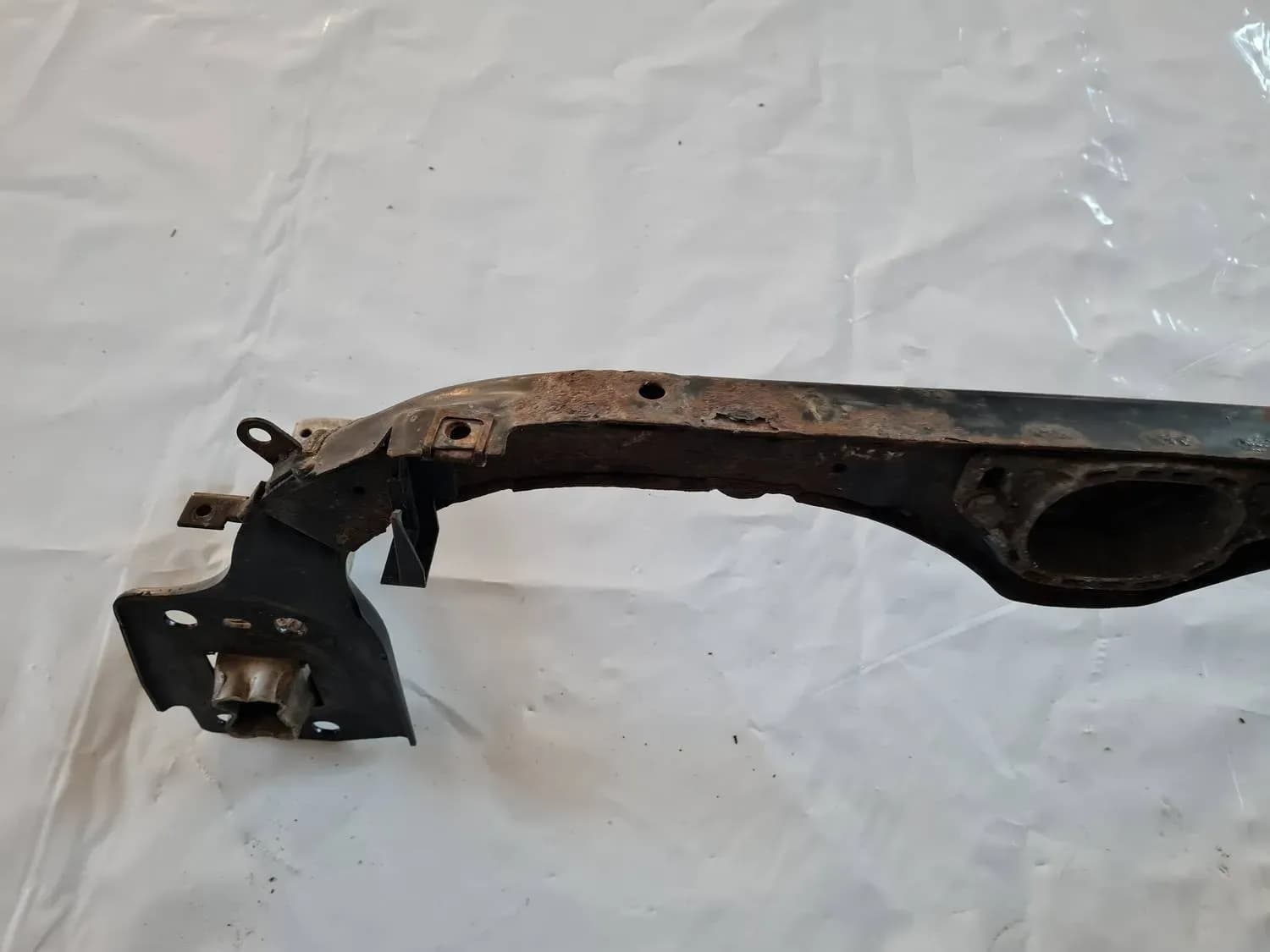 Traversă față pentru radiator AUDI A6 2008 - foto 6