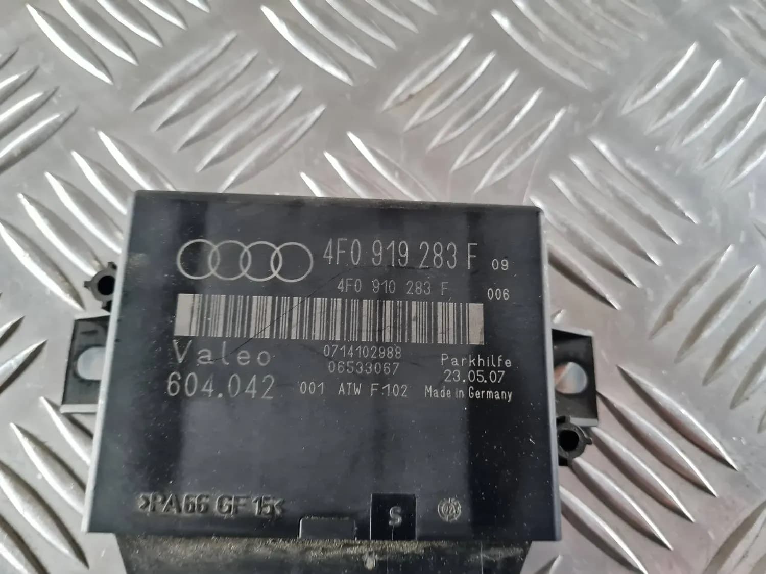 Unitatea de control a senzorilor de parcare AUDI A6 2008 - foto 3