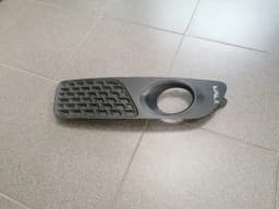 Grila proiectoarelor de ceață, dreapta VOLVO V70 2010