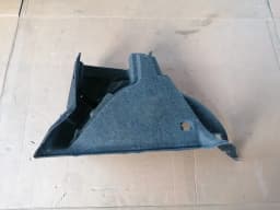 Tapițerie laterală a compartimentului pentru bagaje VW GOLF IV 1999