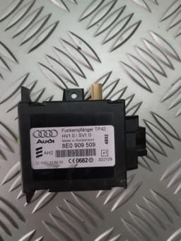 Unitate de amplificare a antenei AUDI A4 AVANT 2004